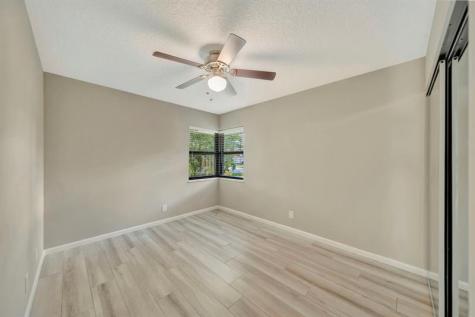 5368 NW 64 Way Coral Springs FL 33067