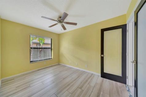 5368 NW 64 Way Coral Springs FL 33067