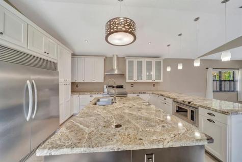 5368 NW 64 Way Coral Springs FL 33067