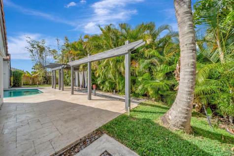 5368 NW 64 Way Coral Springs FL 33067