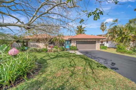5368 NW 64 Way Coral Springs FL 33067