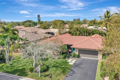 5368 NW 64 Way Coral Springs FL 33067