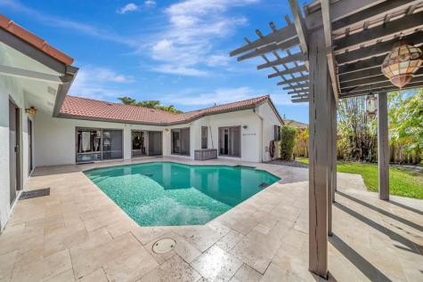 5368 NW 64 Way Coral Springs FL 33067