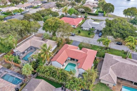 5368 NW 64 Way Coral Springs FL 33067