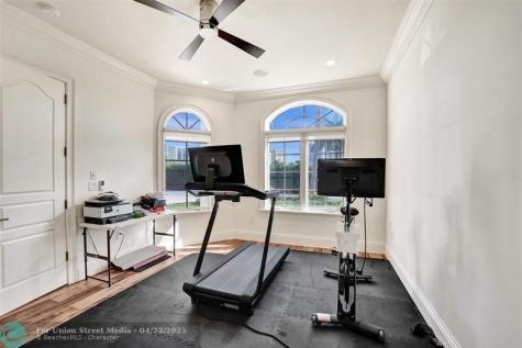 642 Palm Drive Hallandale Beach FL 33009