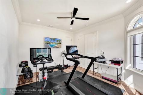 642 Palm Drive Hallandale Beach FL 33009