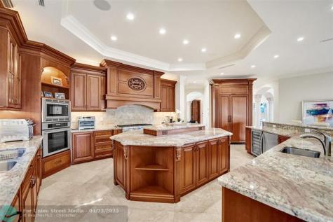 642 Palm Drive Hallandale Beach FL 33009