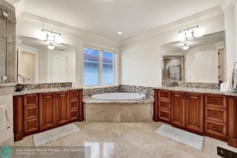 642 Palm Drive Hallandale Beach FL 33009