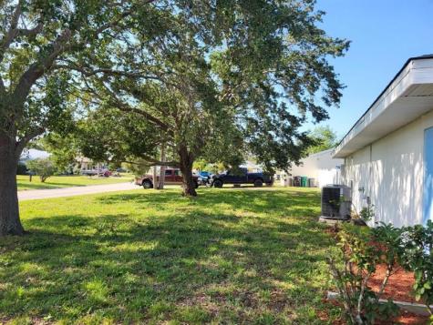 702 SW Belmont Circle Port St Lucie FL 34953