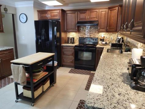 702 SW Belmont Circle Port St Lucie FL 34953