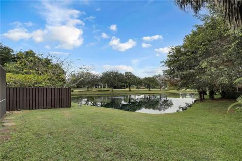 10481 NW 17th Street Plantation FL 33322