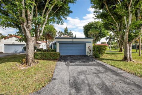 5541 Ainsley Court Boynton Beach FL 33437