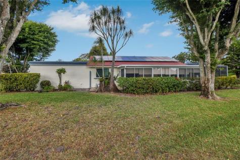 5541 Ainsley Court Boynton Beach FL 33437