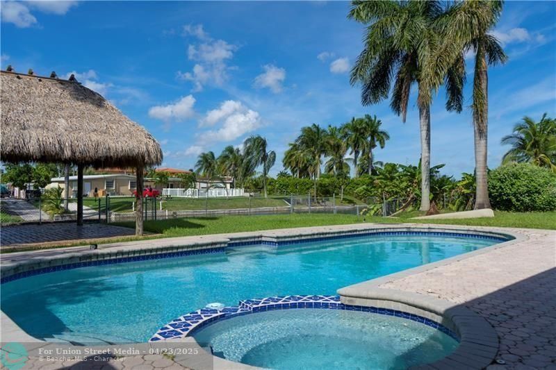 8165 NW 182nd Street Hialeah FL 33015