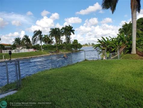 8165 NW 182nd Street Hialeah FL 33015