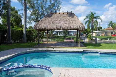 8165 NW 182nd Street Hialeah FL 33015
