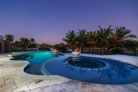 5660 Lago Del Sol Drive Lake Worth FL 33449
