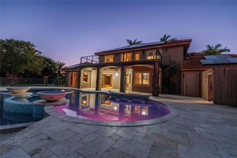 5660 Lago Del Sol Drive Lake Worth FL 33449