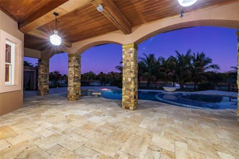 5660 Lago Del Sol Drive Lake Worth FL 33449