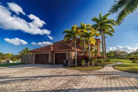 5660 Lago Del Sol Drive Lake Worth FL 33449