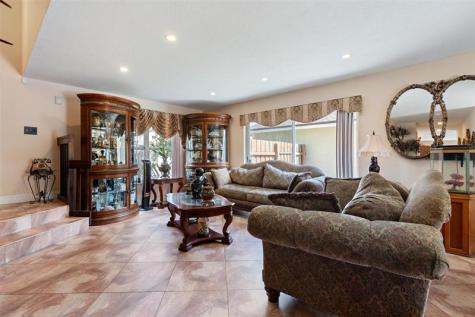 961 SW 98th Avenue Pembroke Pines FL 33025