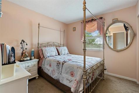 961 SW 98th Avenue Pembroke Pines FL 33025