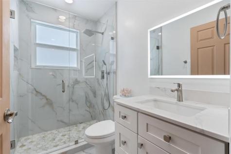961 SW 98th Avenue Pembroke Pines FL 33025