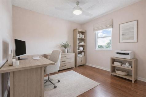 961 SW 98th Avenue Pembroke Pines FL 33025