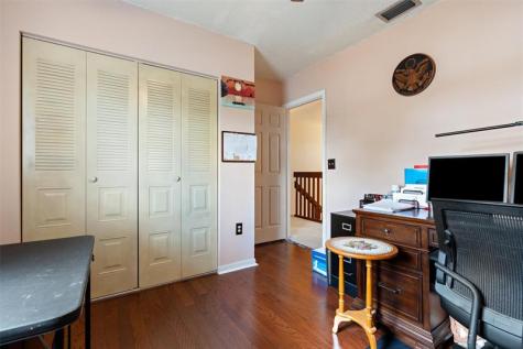 961 SW 98th Avenue Pembroke Pines FL 33025