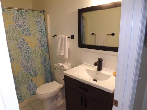 400 18TH Street F7 Vero Beach FL 32960
