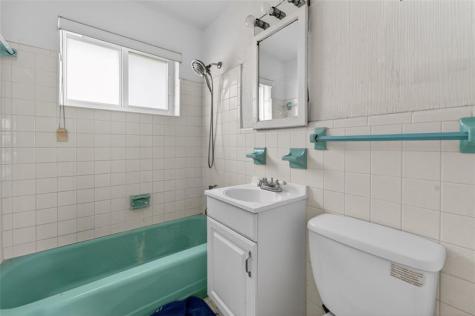 241 W 20th Street Riviera Beach FL 33404
