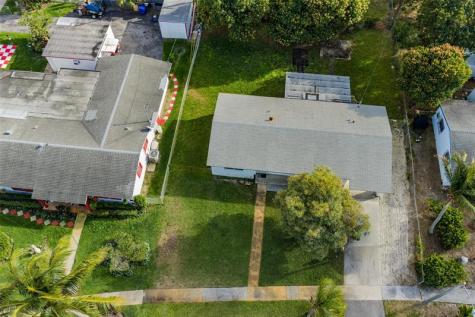 241 W 20th Street Riviera Beach FL 33404