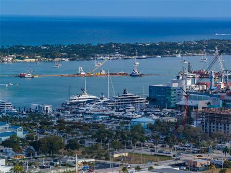 241 W 20th Street Riviera Beach FL 33404