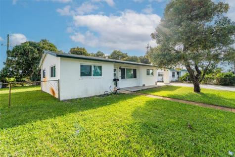241 W 20th Street Riviera Beach FL 33404