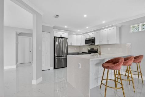 3385 Seabreeze Lane Margate FL 33063