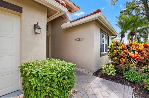 5891 Royal Isles Boulevard Boynton Beach FL 33437