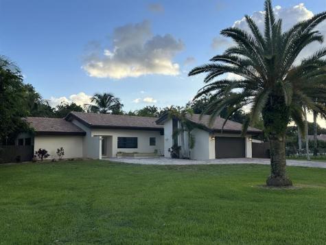 11460 SW 1st Court Plantation FL 33325