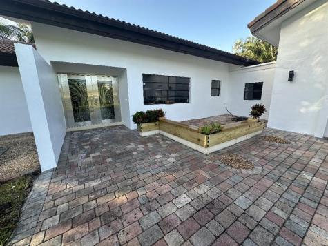 11460 SW 1st Court Plantation FL 33325