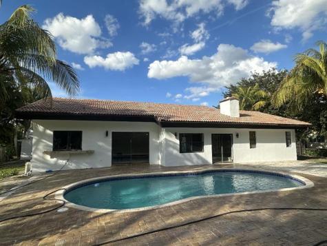11460 SW 1st Court Plantation FL 33325