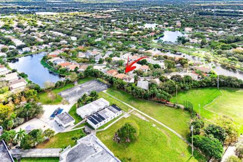 5337 Flamingo Place Coconut Creek FL 33073