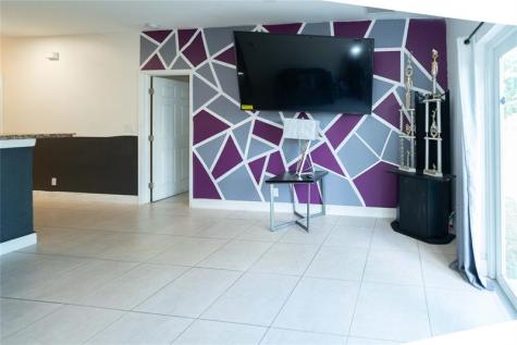 2430 NW 13 Street Pompano Beach FL 33069