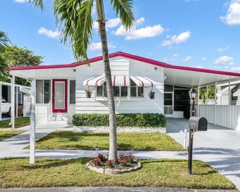 5279 NW 4th Terrace Deerfield Beach FL 33064