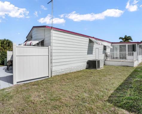 5279 NW 4th Terrace Deerfield Beach FL 33064