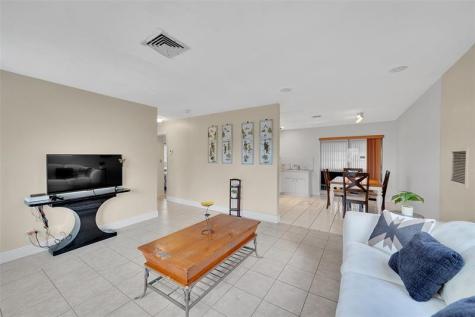 4563 NW 16th Terrace Tamarac FL 33309