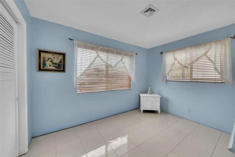 4563 NW 16th Terrace Tamarac FL 33309