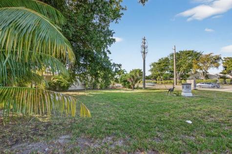 910 NW 49th Court Deerfield Beach FL 33064