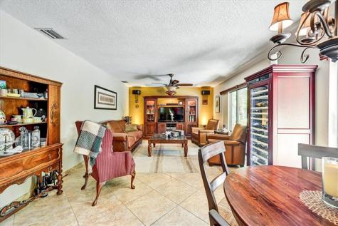 11350 NW 1st Place Coral Springs FL 33071