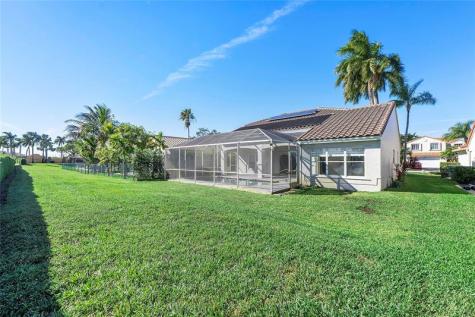 131 NW 187th Avenue Pembroke Pines FL 33029