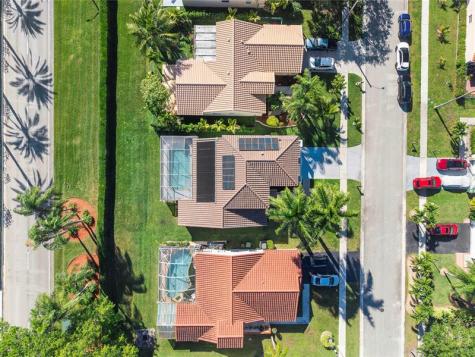 131 NW 187th Avenue Pembroke Pines FL 33029