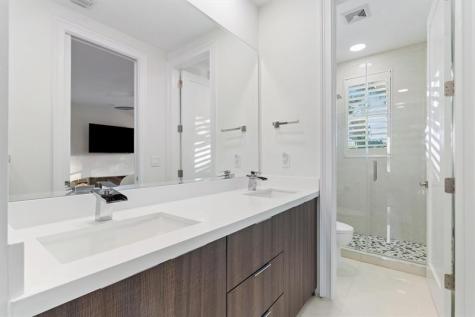 127 Swan Avenue Plantation FL 33324